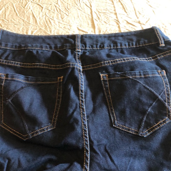 Jeans - Picture 5 of 5